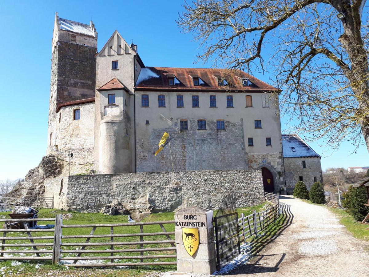Burg Katzenstein Hotel Exterior photo
