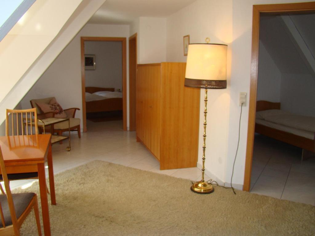 Burg Katzenstein Hotel Room photo