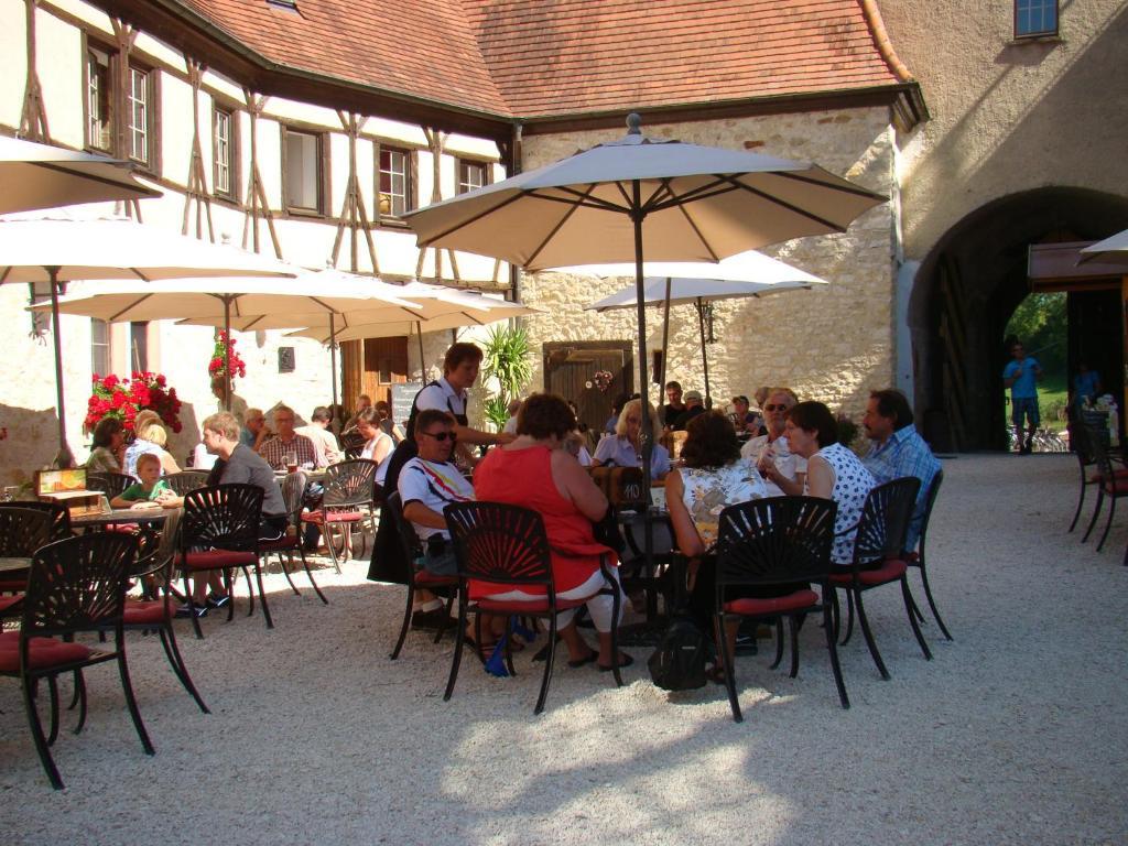 Burg Katzenstein Hotel Exterior photo